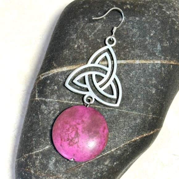 2/$20, Viva Magenta Agate Triqueta Sterling Silver Dangle Earrings - Picture 5 of 9